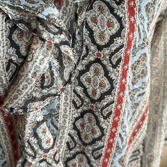 Zara Women 3/4 Sleeve Blouse - Picture 4 of 11